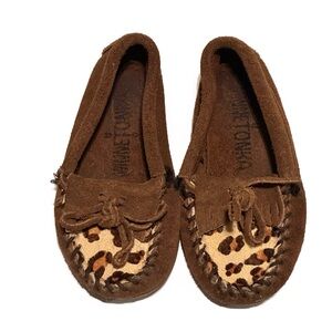 Minnetonka Kilty Suede Whipstitch Moccasins